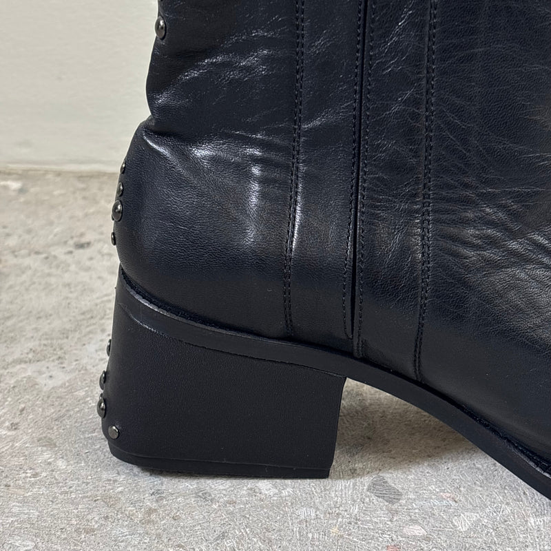 5351 Pour Les Hommes Studded Back Leather Boots