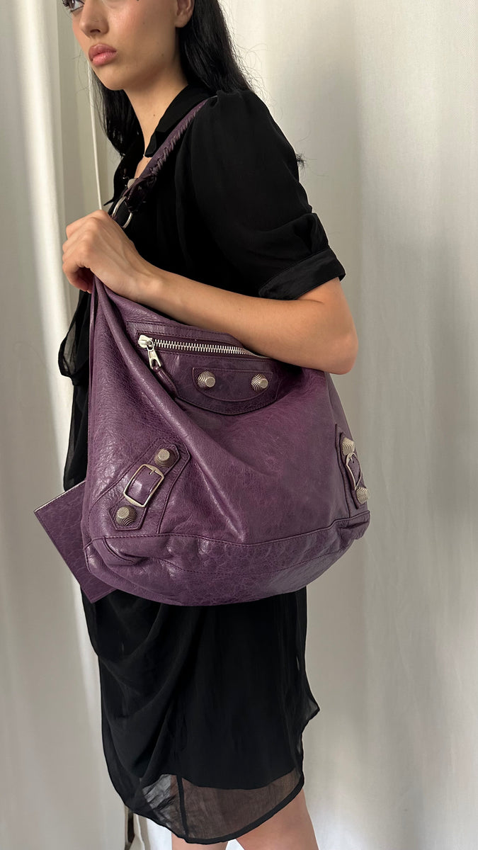 バッグ BALENCIAGA THE DAY SHOULDER BAG BALENCIAGA” The Day leather shoulder bag – MOOD