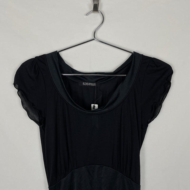 5351 Pour Les Femmes Cap Sleeve Dress