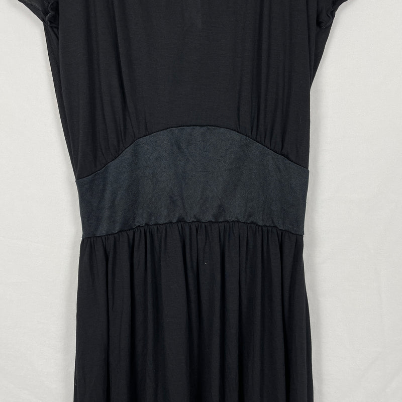 5351 Pour Les Femmes Cap Sleeve Dress
