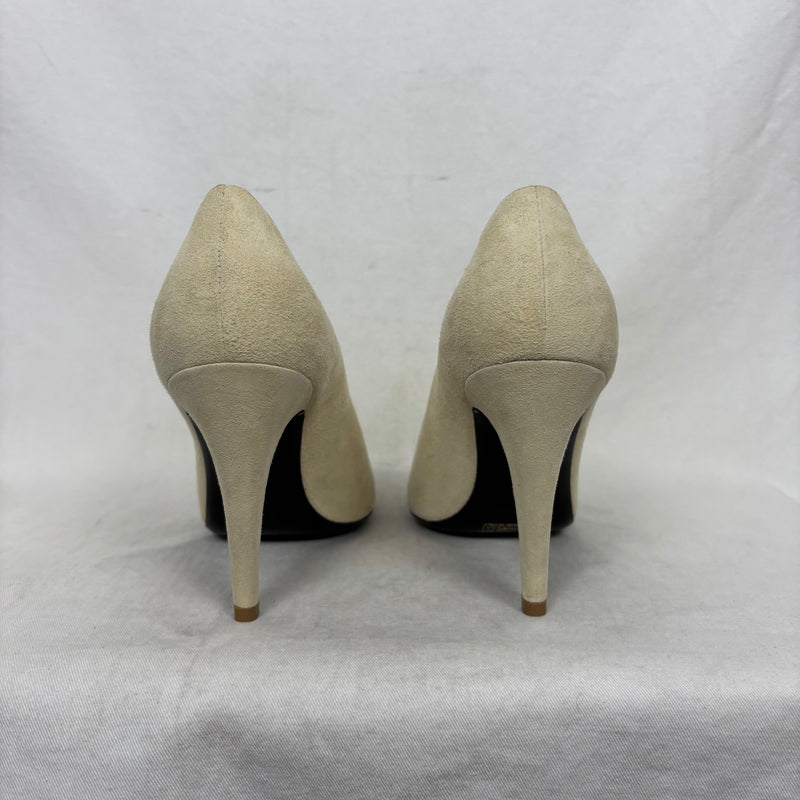 Balenciaga By Nicolas Ghesquière Suede V-cut Pumps