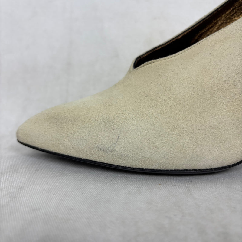 Balenciaga By Nicolas Ghesquière Suede V-cut Pumps