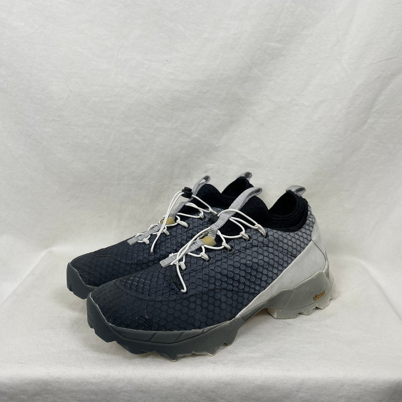 ROA Hiking Low Top Sneakers