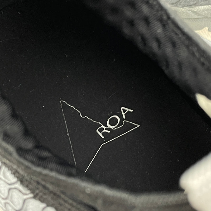ROA Hiking Low Top Sneakers