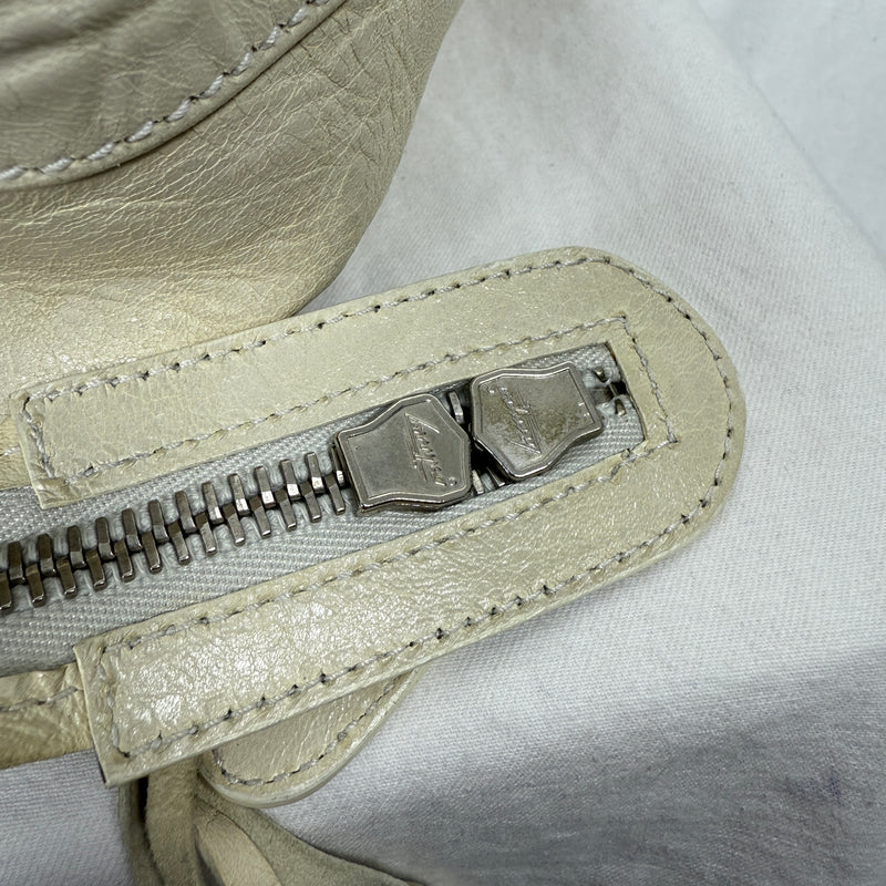 Balenciaga Giant Work Bag In Ivory