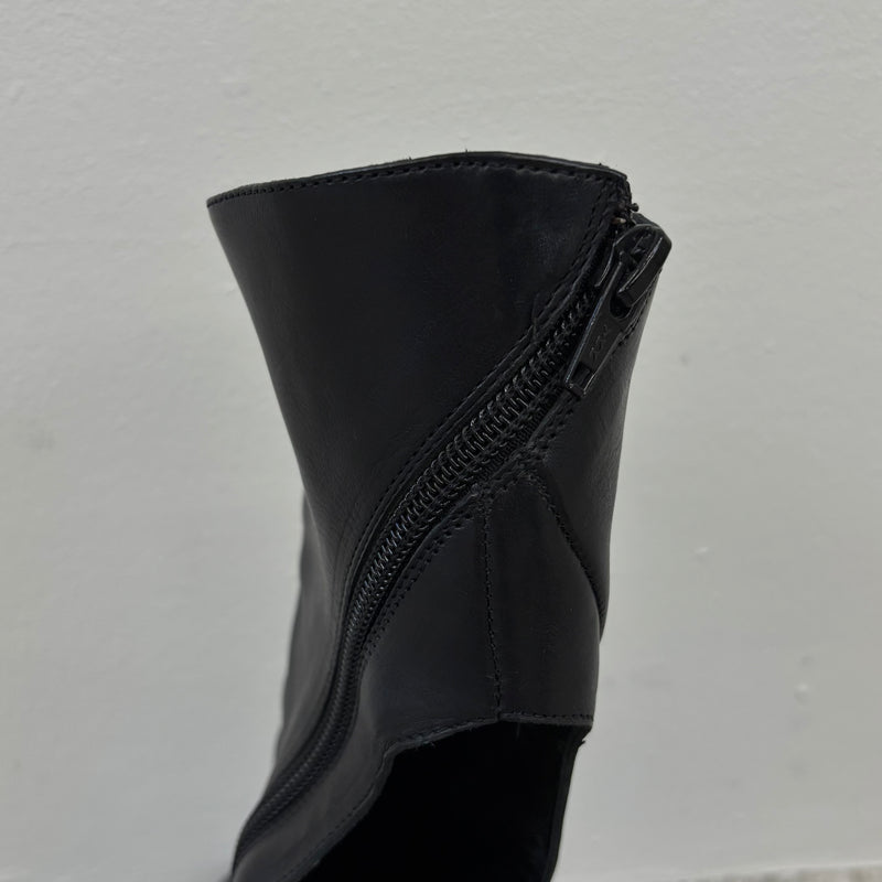 Haider Ackermann Cut Out Back Leather Heels