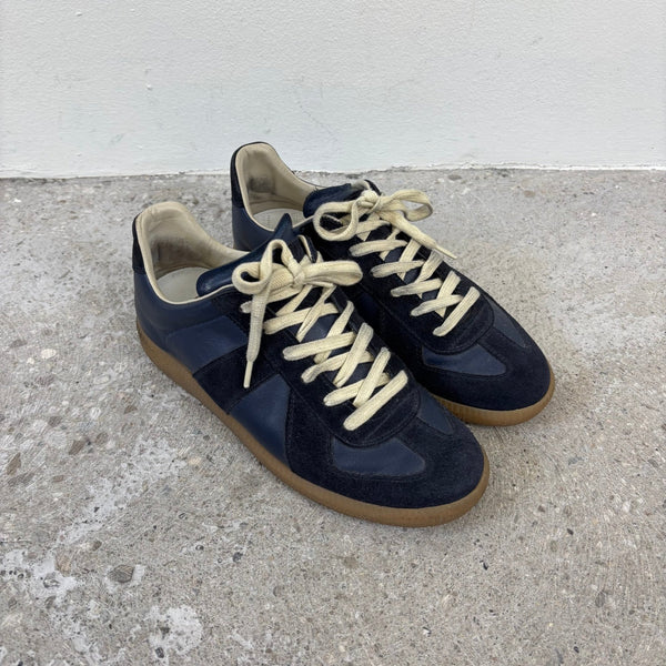 FW22 Maison Margiela Replica Low Top Leather Sneakers