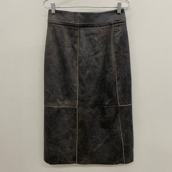 Vent Couvert Leather Buckle Skirt