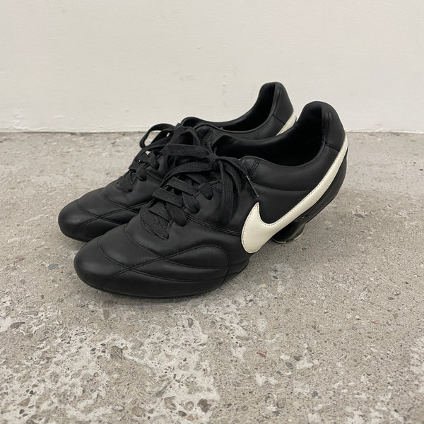 COMME DES GARÇONS X NIKE PREMIER CLEAT HEELS