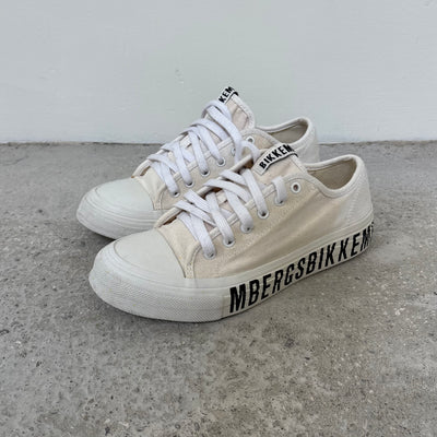 Dirk Bikkembergs Low Top Lace Up Speakers In White