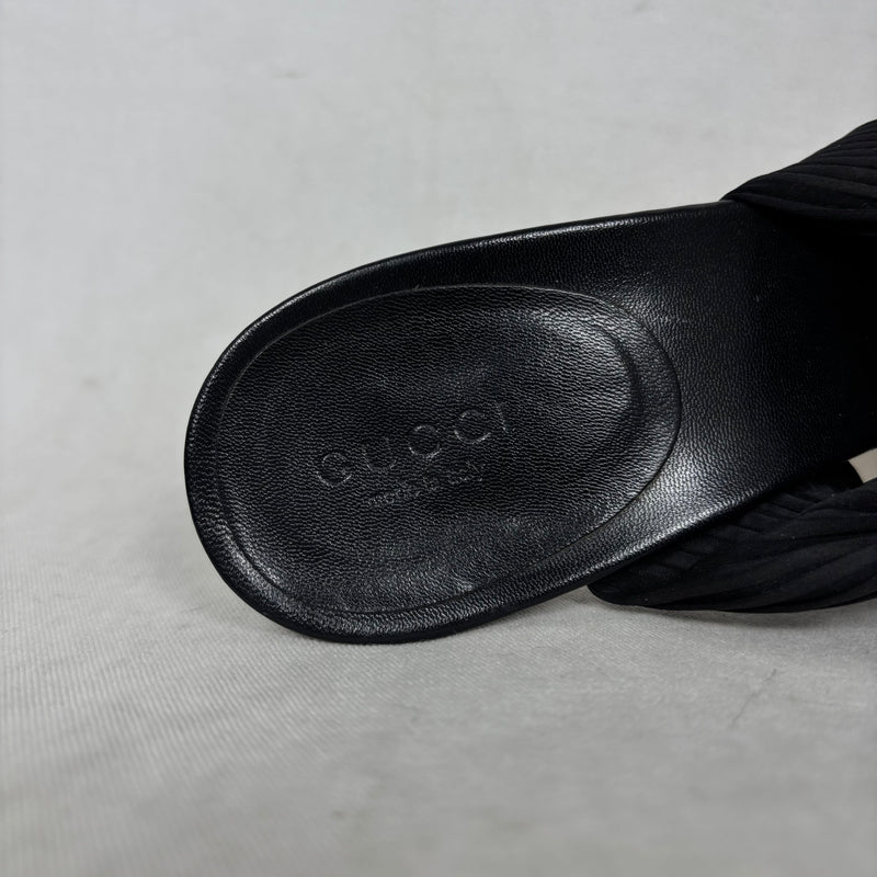 00s Gucci Pleated Heel Sandal
