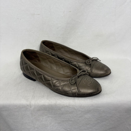 00s Chanel Quilted Leather Bow Flats