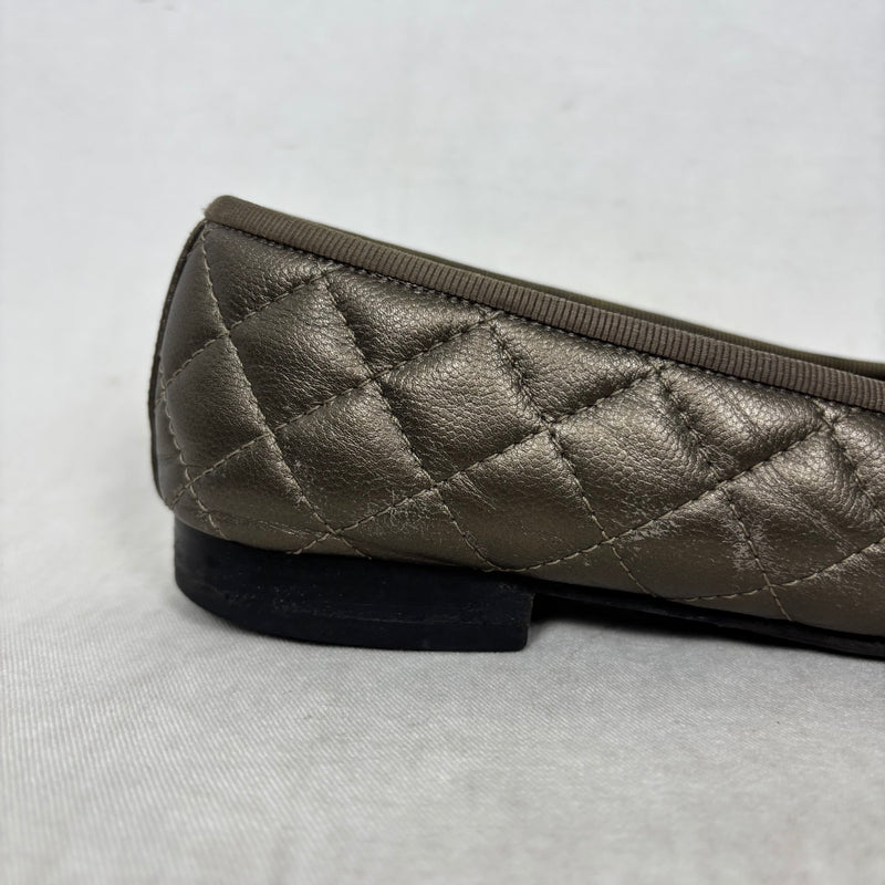 00s Chanel Quilted Leather Bow Flats
