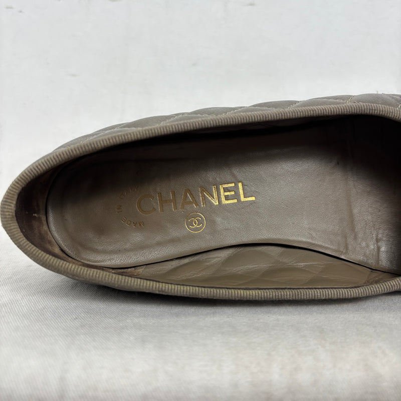 00s Chanel Quilted Leather Bow Flats
