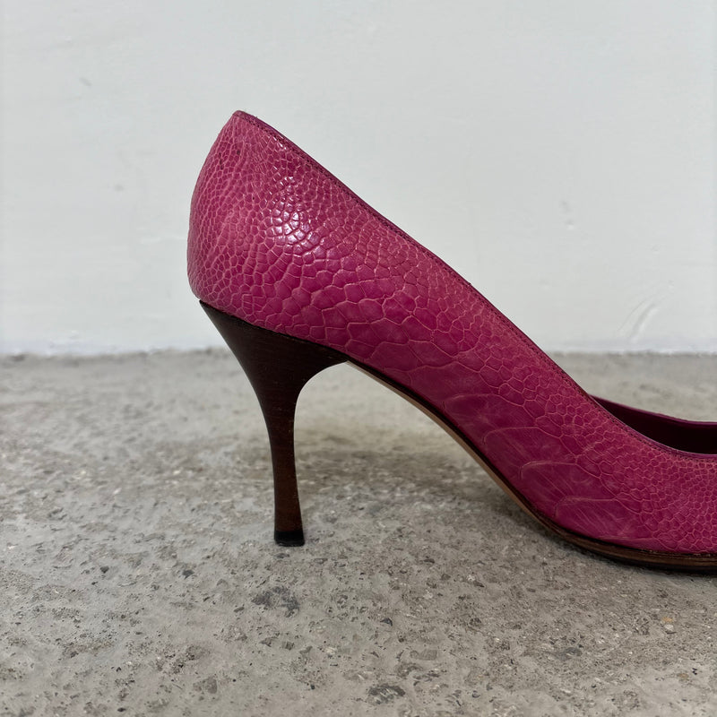 Gucci Bubblegum Snakeskin Leather Pointed Heels
