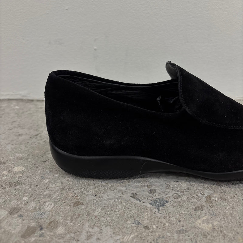 00' Prada Black Suede Loafers