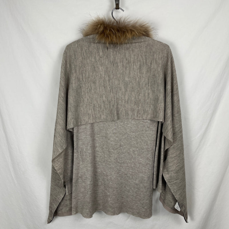 G.O.A V-neck Top with Fur Collar Shawl